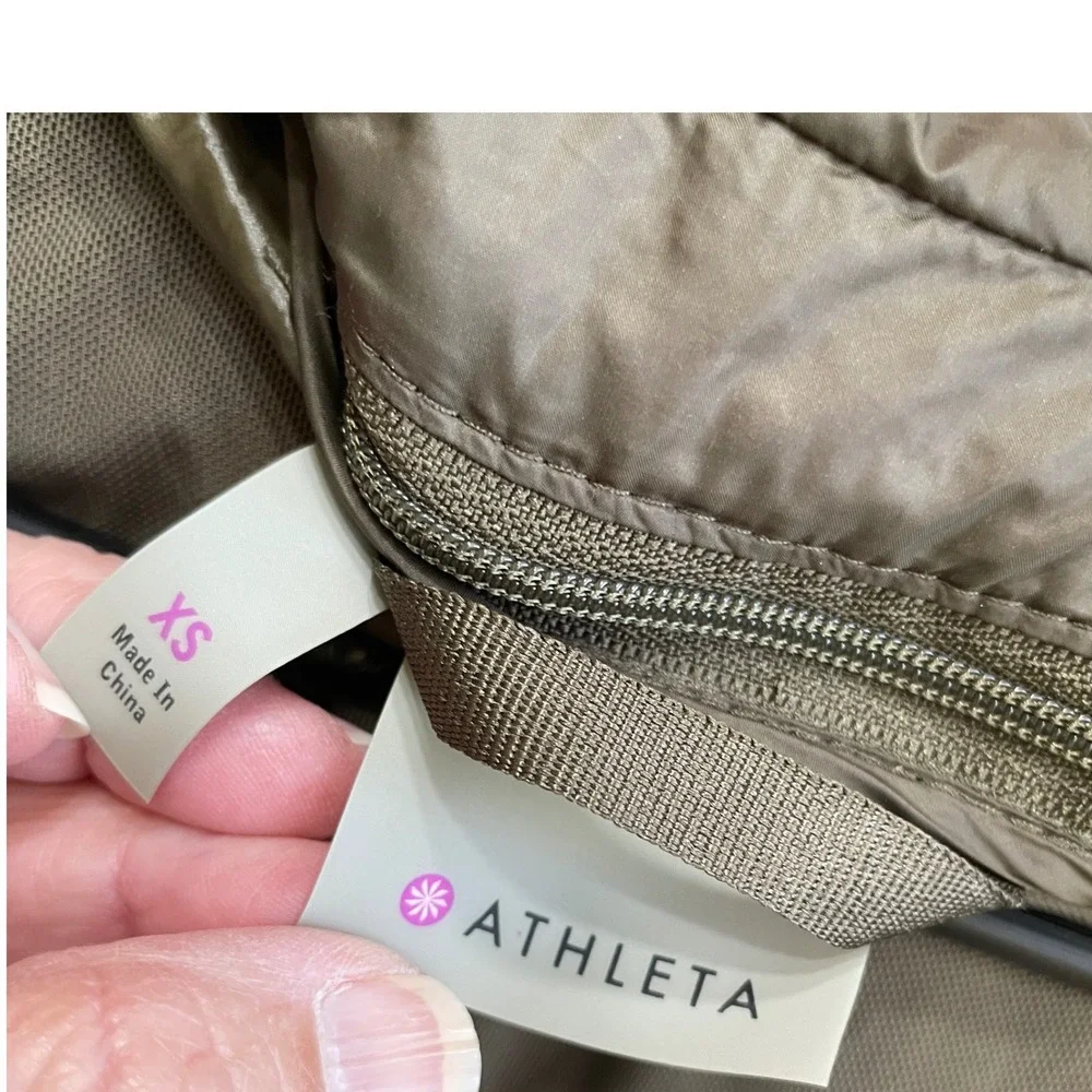ATHLETA ROCK SPRINGS CYA PUFFER JACKET IN GREEN‎